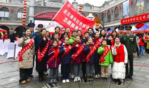 镜头寻“锋”，温暖定格